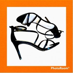Apt.9 black heels size 10 pre owner good condition